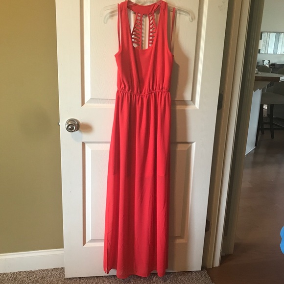Red maxi dress with detailed back size small - Picture 2 of 5